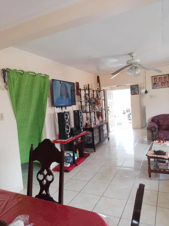 Tina'S Guest House Ocho Rios